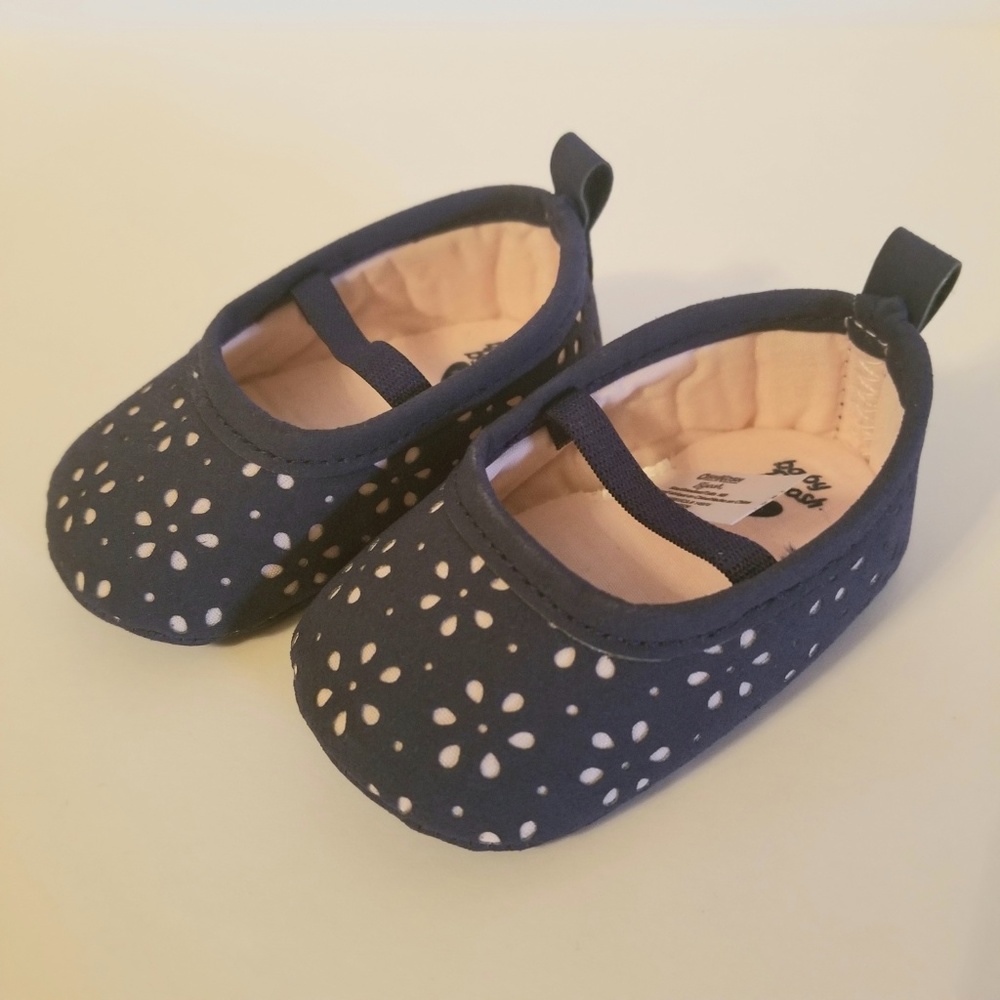 NWOT Oshkosh B'gosh Baby Girl Mary Jane Crib Shoes - Picture 3 of 5